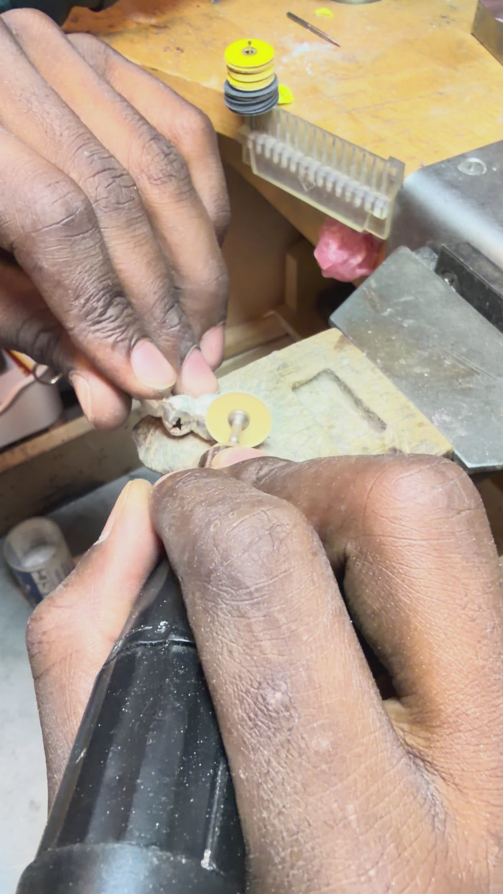 MAKE YOUR OWN GRILLZ WORKSHOP